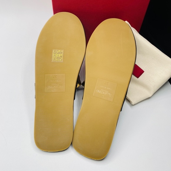 Valentino Garavani Women’s Roman Stud Black Leather Slides Size 37 NWB Authentic - Picture 7 of 8